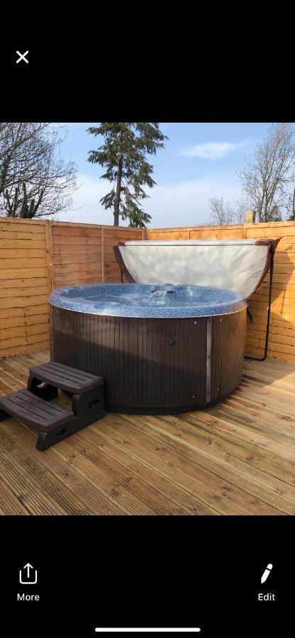 Grooms Cottage Outside Hot Tub Beith Εξωτερικό φωτογραφία